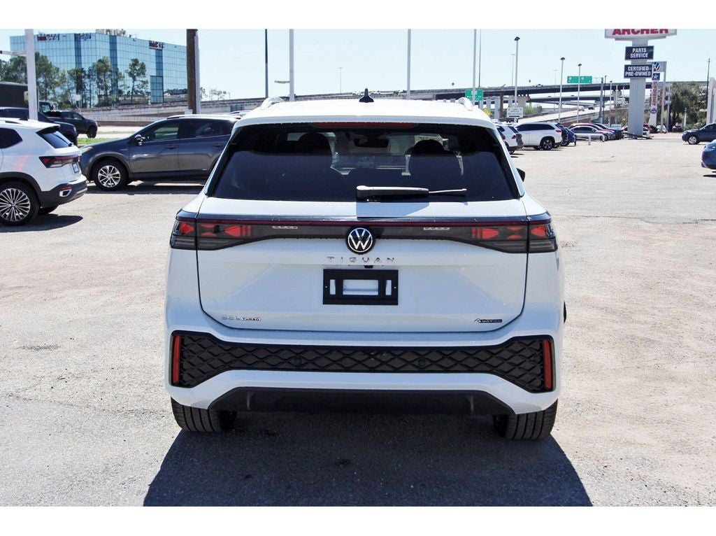2026 Volkswagen Tiguan 2.0T SEL R-Line Turbo