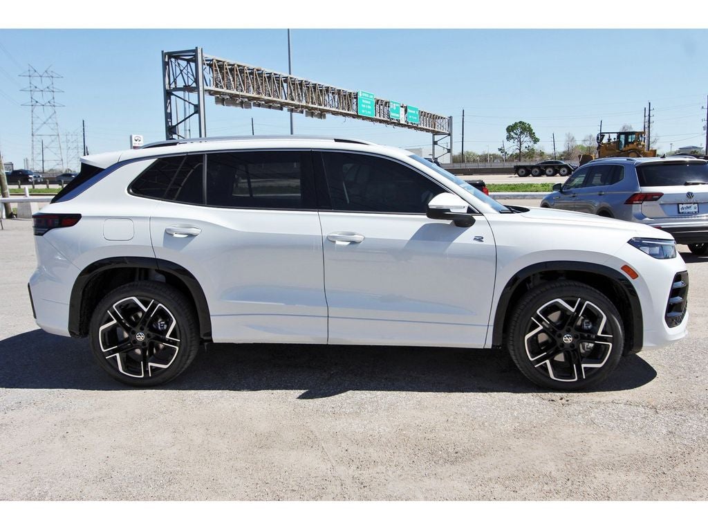 2026 Volkswagen Tiguan 2.0T SEL R-Line Turbo