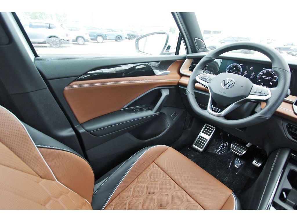 2026 Volkswagen Tiguan 2.0T SEL R-Line Turbo