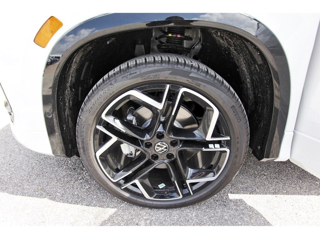 2026 Volkswagen Tiguan 2.0T SEL R-Line Turbo