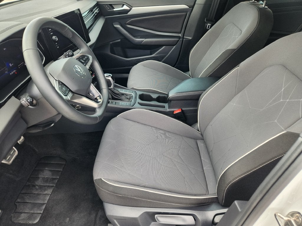 2026 Volkswagen Jetta Sport - Photo 8
