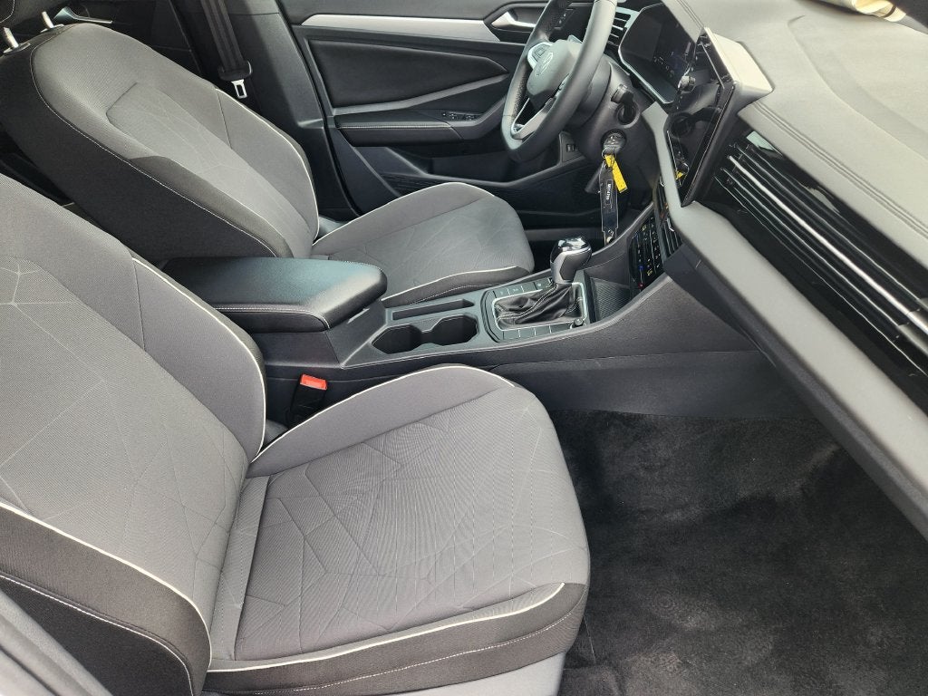 2026 Volkswagen Jetta Sport - Photo 9