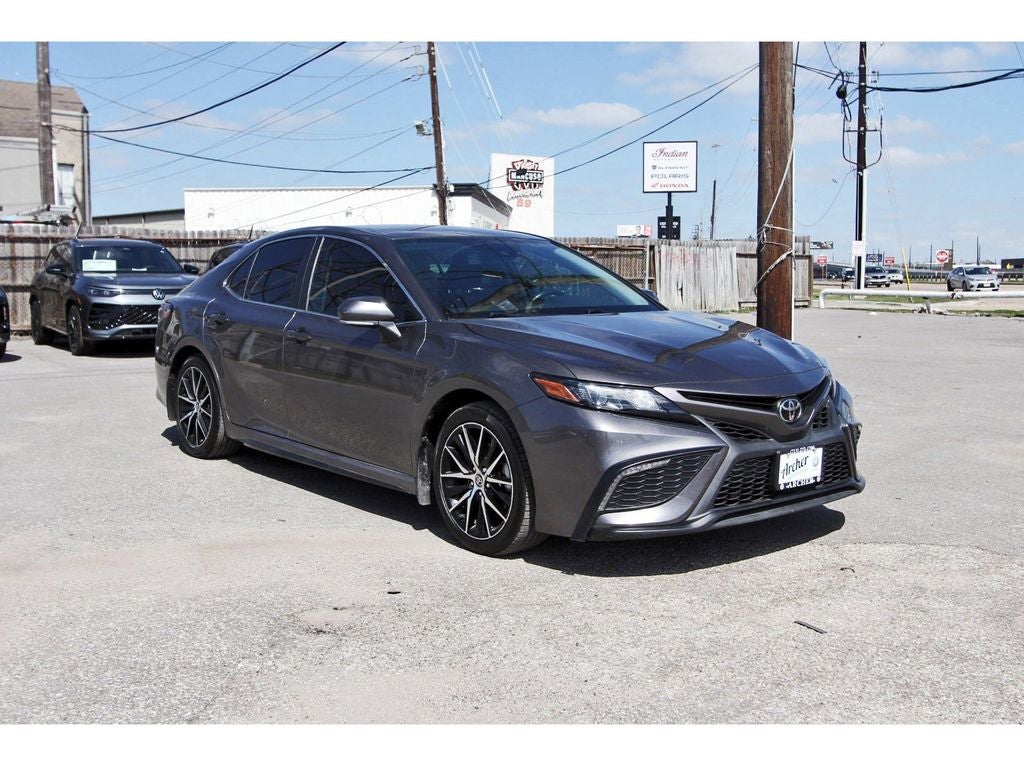 2023 Toyota Camry SE
