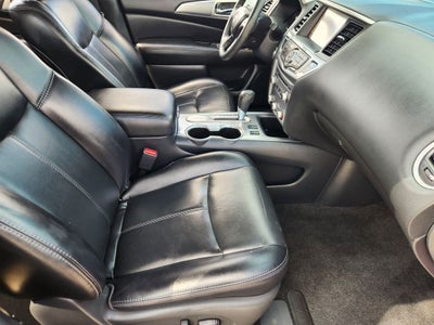 2017 Nissan Pathfinder SL