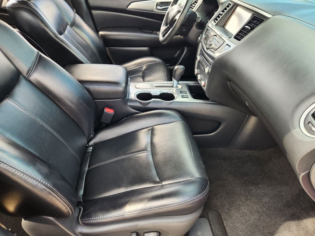 2017 Nissan Pathfinder SL