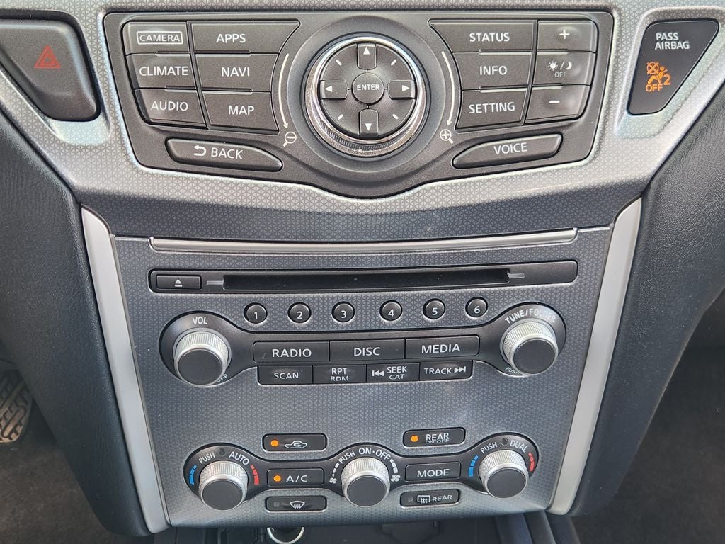 2017 Nissan Pathfinder SL