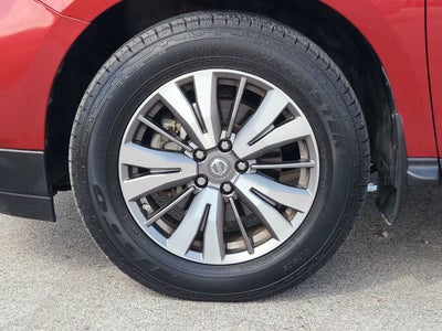 2017 Nissan Pathfinder SL