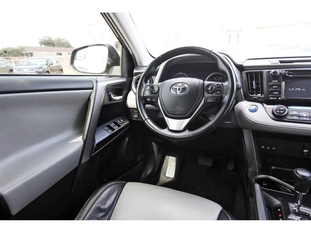 2018 Toyota RAV4 Hybrid XLE