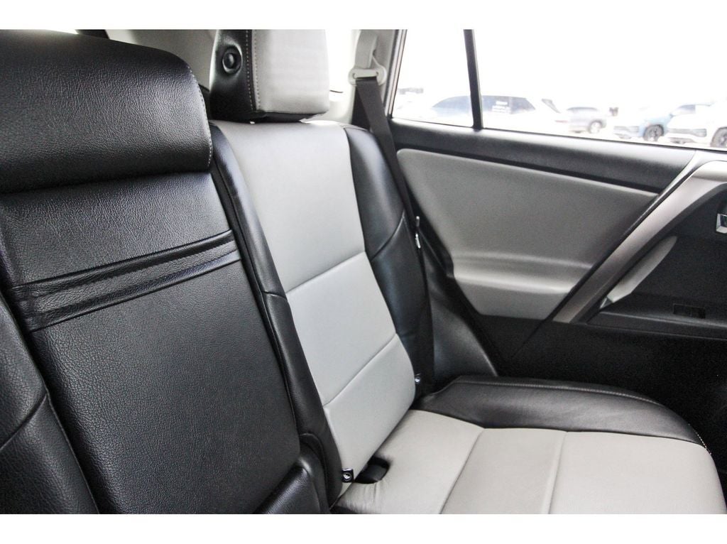 2018 Toyota RAV4 Hybrid XLE