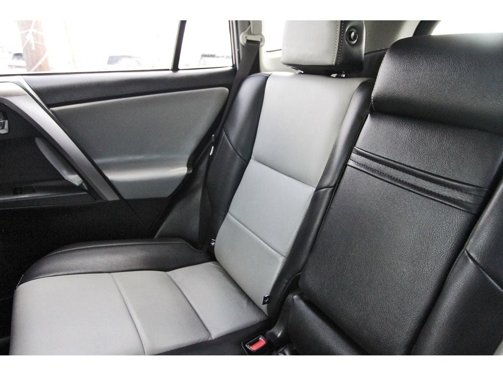 2018 Toyota RAV4 Hybrid XLE