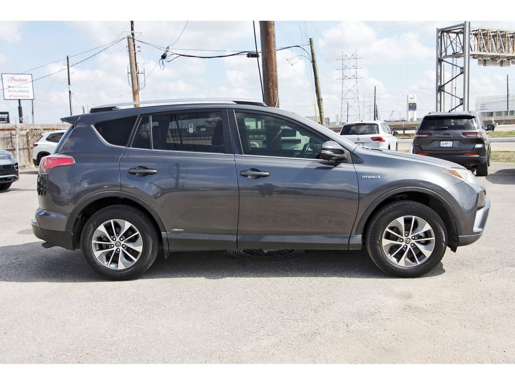 2018 Toyota RAV4 Hybrid XLE