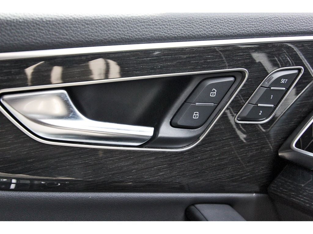 2025 Audi Q7 55 Premium Plus quattro
