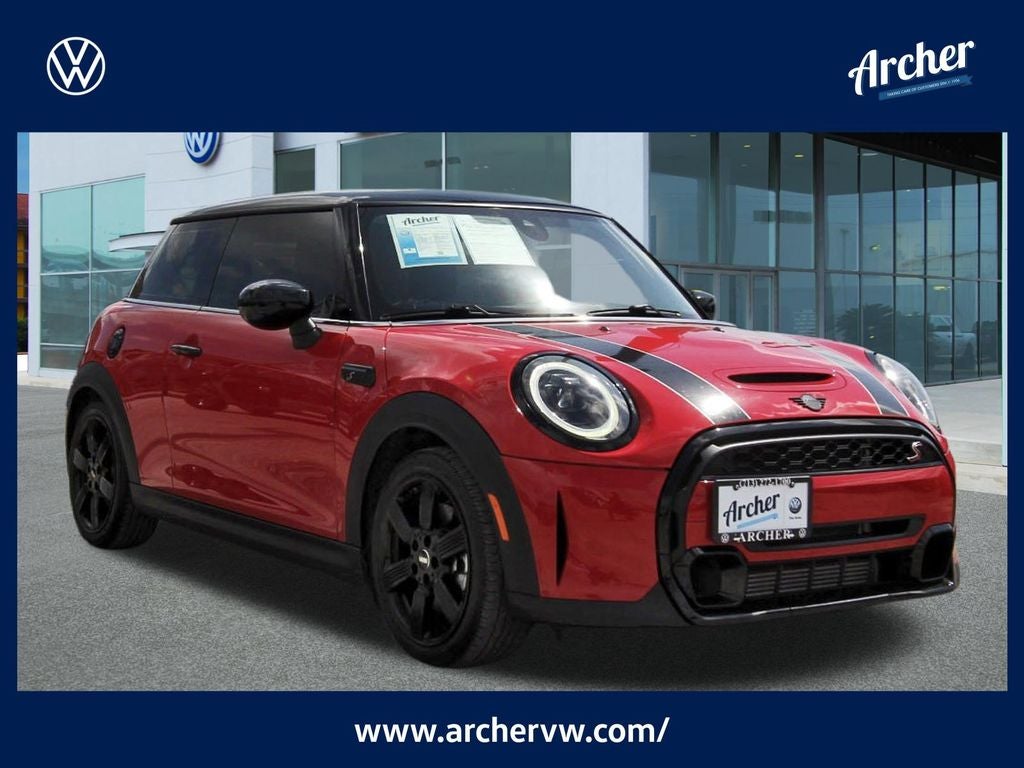 2022 MINI Hardtop Cooper S's photo