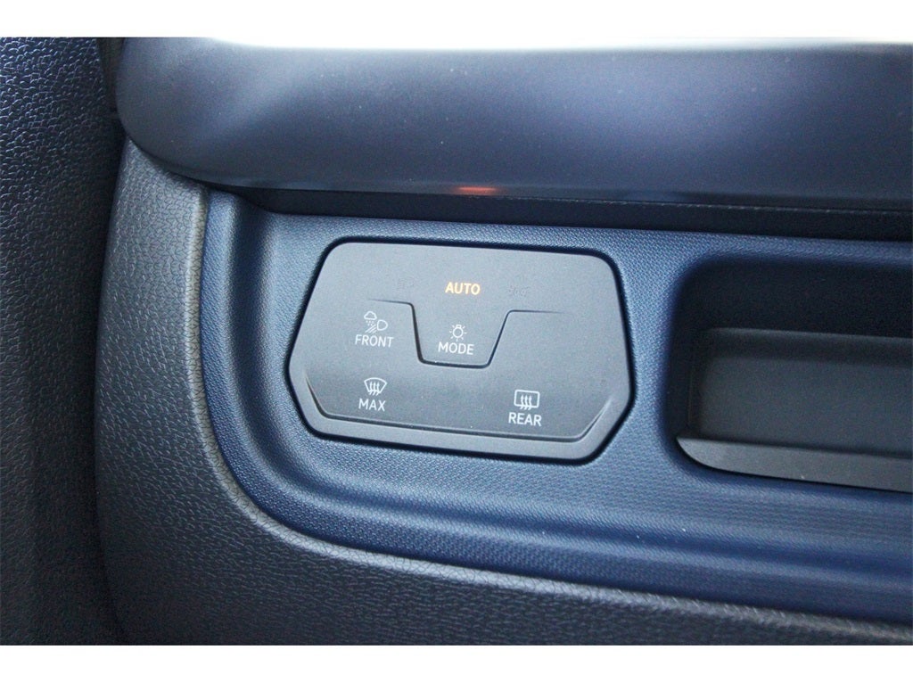 2025 Volkswagen ID. Buzz Pro S Plus