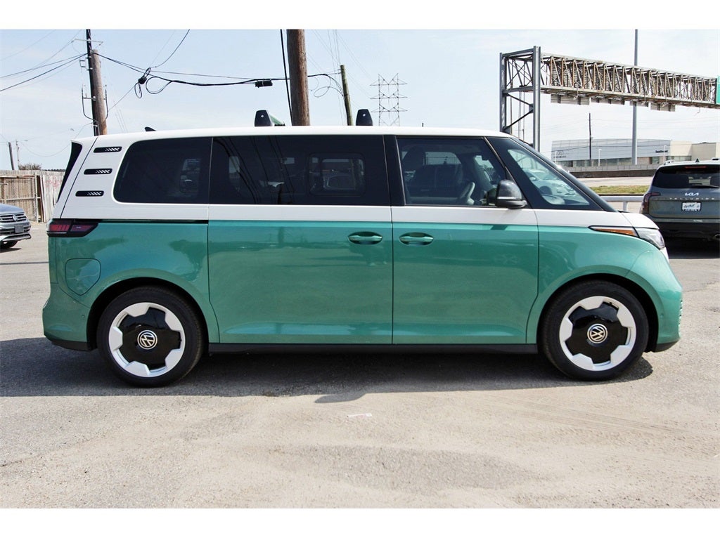 2025 Volkswagen ID. Buzz Pro S Plus