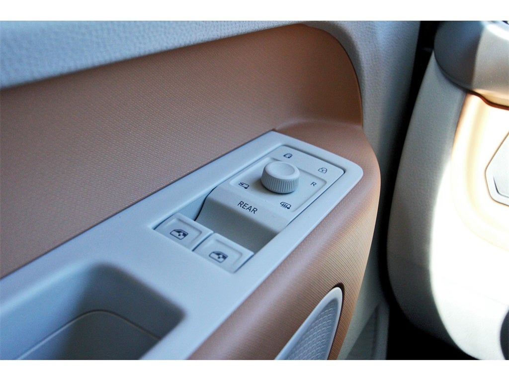 2025 Volkswagen ID. Buzz Pro S Plus