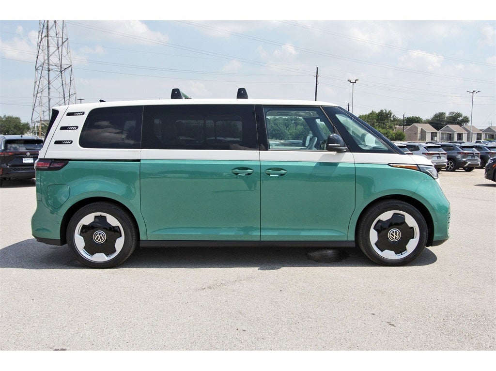 2025 Volkswagen ID. Buzz Pro S Plus