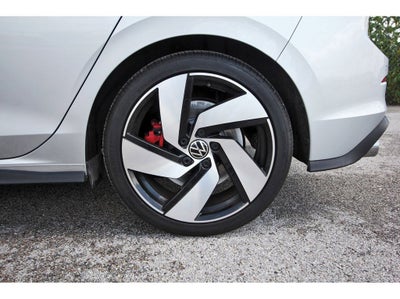 2022 Volkswagen Golf GTI 2.0T SE