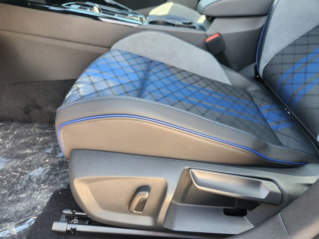 2026 Volkswagen Golf R Base
