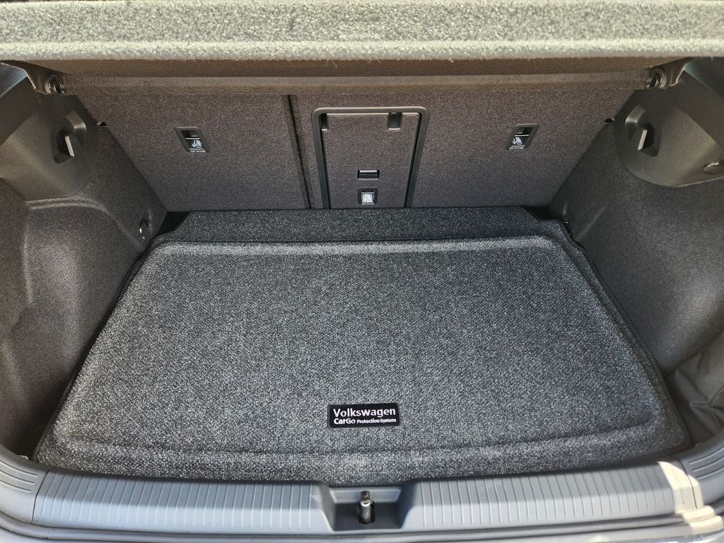 2026 Volkswagen Golf R Base