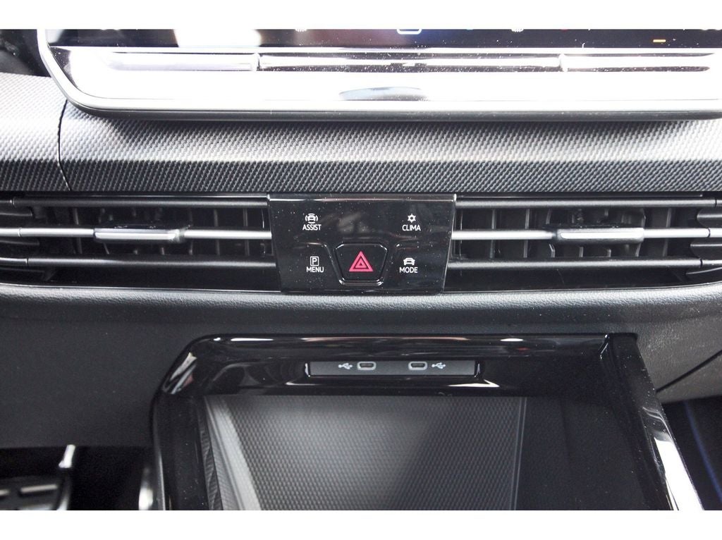 2026 Volkswagen Golf R 2.0T