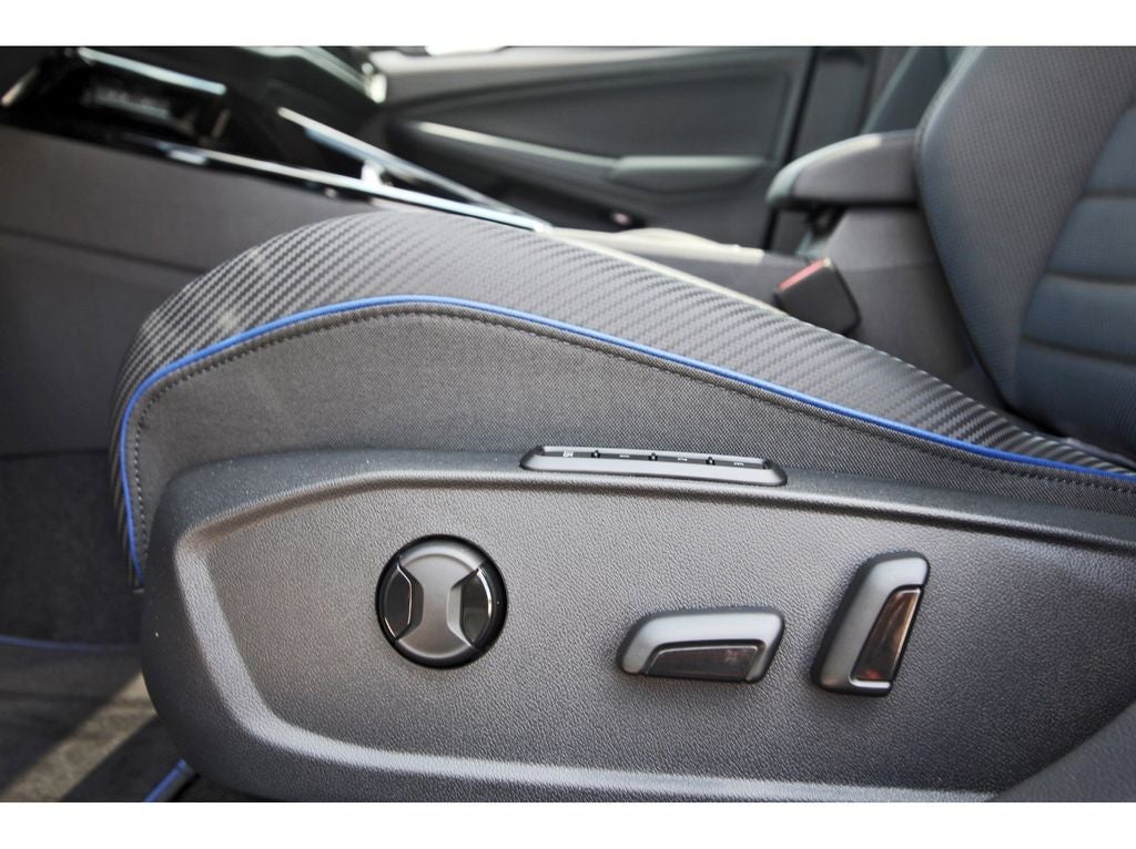 2026 Volkswagen Golf R 2.0T