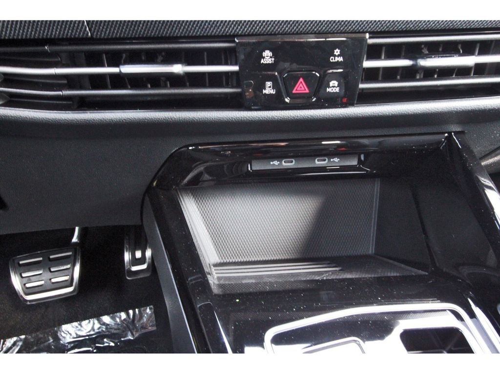 2026 Volkswagen Golf R 2.0T