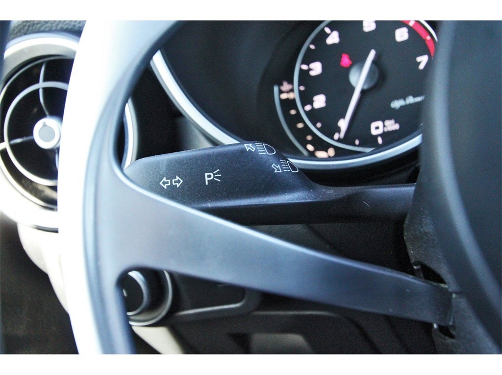 2019 Alfa Romeo Stelvio Ti Sport